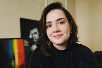 Larissa Coelho headshot