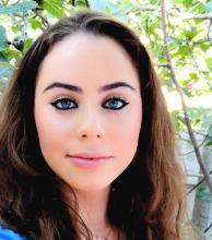 Leila Deviney headshot