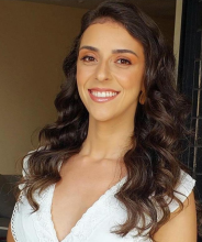 Priscila Valim headshot